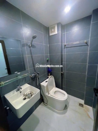 Bán Tòà Chung Cư Mini 60m2 7 Tầng 16 phòng khép kín
Giá 12,7 tỷ ngõ thông
