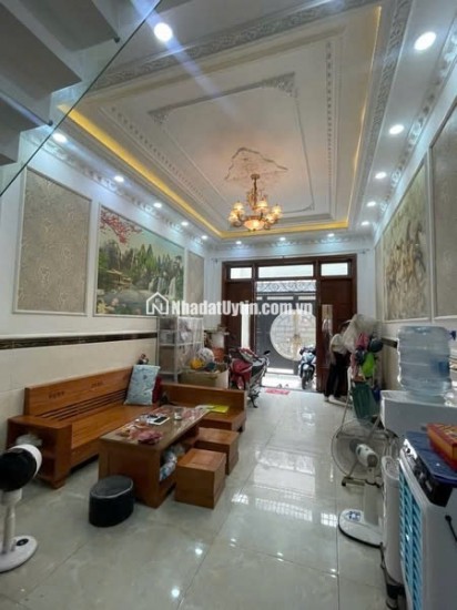 NHÀ 4x14 – ĐÚC 2 TẦNG – HẺM Ô TÔ – FULL NỘI THẤT – P.TÂY THẠNH, Q.TÂN PHÚ