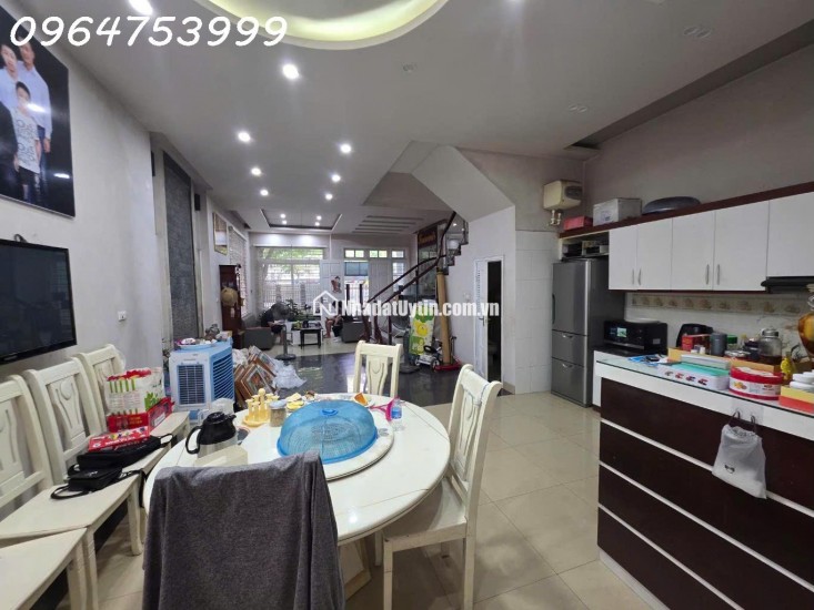 SIÊU VIP – BIỆT THỰ SÂN VƯỜN, Ở SƯỚNG GIỮA LÒNG THỦ ĐÔ
Diện tích thực tế 150m²  Mặt tiền 7.8m  Khu Cán bộ Trung ương