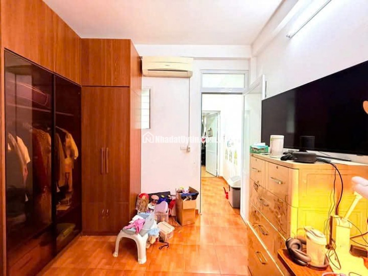 Chính chủ cần bán gấp nhà Hoàng Văn Thái 50m giá 13 tỷ khu phân lô quân đội , ô tô tránh