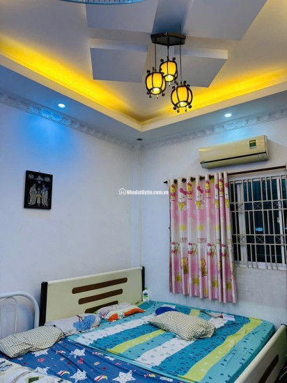 Bán HXH Đường Cách Mạng Tháng Tám, P.5, Tân Bình - 3.7x13.5m - 10.7 Tỷ
