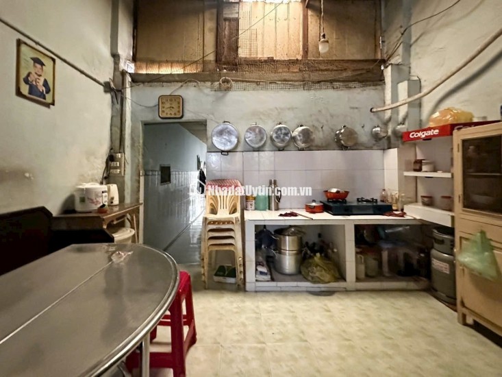 90M² _ NGANG 4.3 _ HOÀN CÔNG ĐỦ _  HẺM XE TẢI _ KẾ NGÃ 4 HÀNG XANH _ CHỈ 5.5 Tỷ