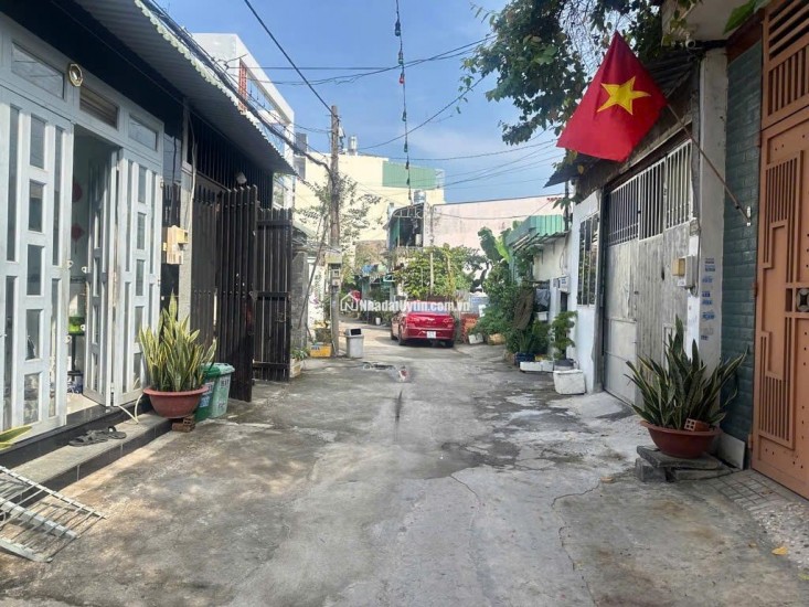 CHÍNH CHỦ – NHÀ ĐẸP 4 TẦNG – HẺM   – Q12,Sổ hồng riêng – Pháp lý chuẩn – Dọn vào ở ngay