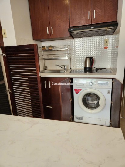 Bán toàn căn hộ Nguyễn Thiện Thuật
vị trí: Hẻm Nguyễn Thiện Thuật, TP. Nha Trang diện tích đất : 47,8 m2 giá ban: 6,5 tỷ lh E Thanh