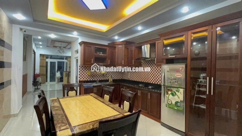 SIÊU PHẨM TÂN BÌNH_HẺM 6M_NHÀ 4 TẦNG_KHU VIP TOÀN NHÀ CAO TẦNG_CHỈ 13 TỶ.!