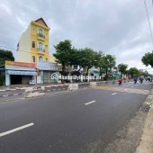 Bán nhà mặt tiền Lê Hồng Phong , Nha Trang .
Diện tích 130m ngang 7m đường 20m .
Giá bán 9,6 tỷ bớt lộc
mọi thông tin chi tiết vui lòng liên hệ e
