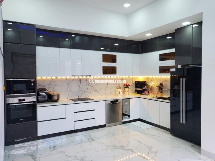 BÁN BIỆT THỰ TRUNG TÂM BÌNH THẠNH, HXH LÊ QUANG ĐỊNH, PHƯỜNG 7, BÌNH THẠNH. Dt 15x17m2 giá 27.99 tỷ