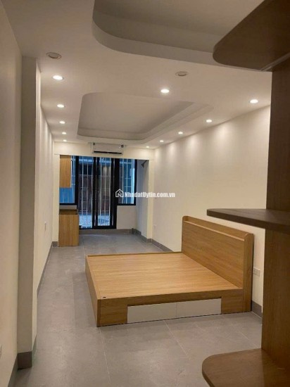 Nhà Trích Sài, 6 tầng thang máy, diện tích 43m, mặt. tiền 3m thoáng đẹp.