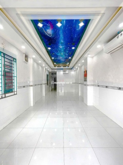 bán gấp nhà mặt tiền 5 lầu-chính chủ- phù hợp đầu tư kinh doanh