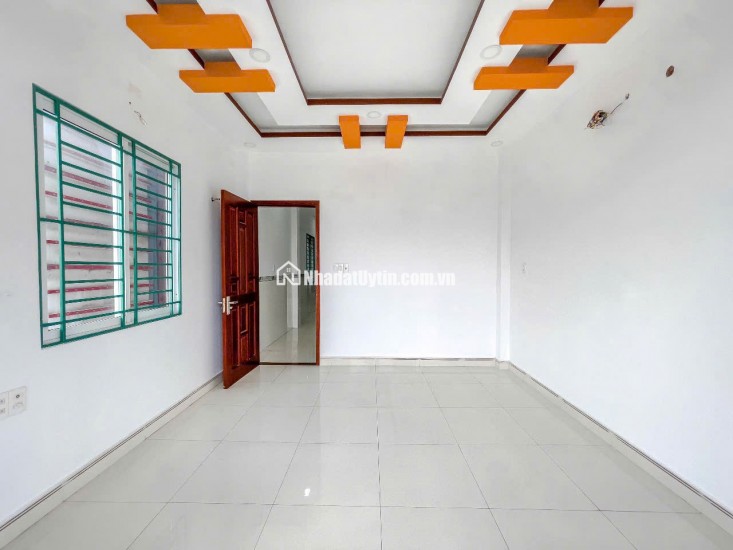 bán gấp nhà mặt tiền 5 lầu-chính chủ- phù hợp đầu tư kinh doanh