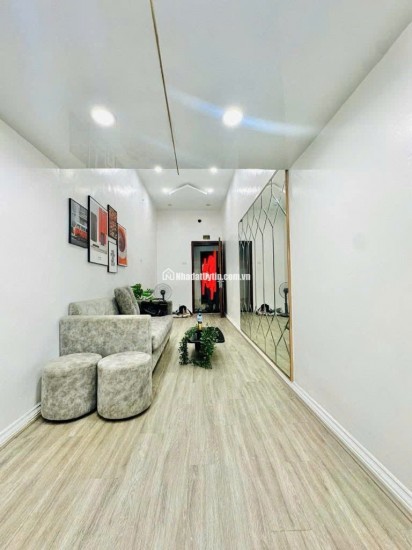 Nhỉnh 2 Tỷ - Minh Khai - Hai Bà Trưng