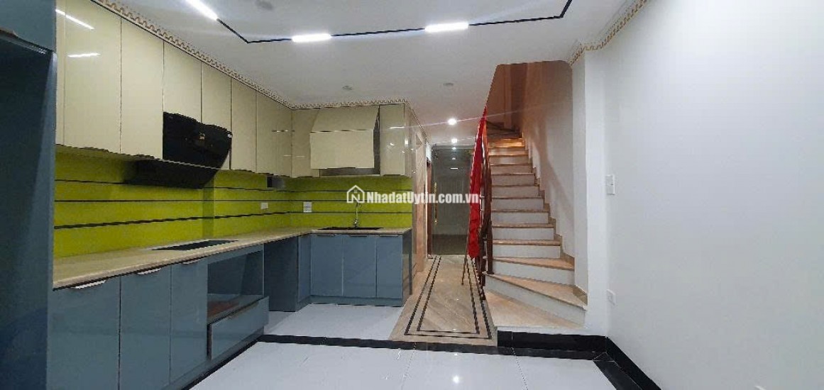 MẶT PHỐ BÁT KHỐI,LONG BIÊN 16tỷ 75m GARA OTO,THANG MÁY,NHÀ DÂN XÂY ĐẸP