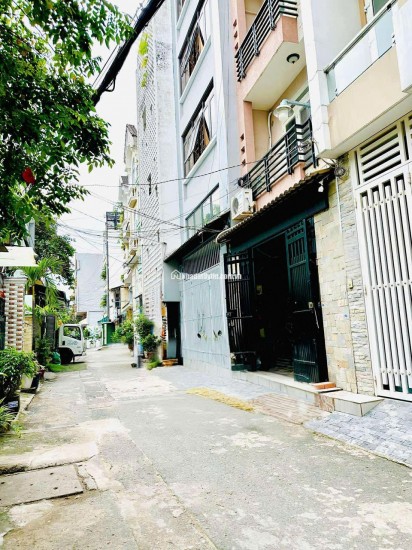 6 Tỷ nhỉnh: Nhà Quận 10 - ngay Bệnh Viện 115 - Xe hơi trong nhà 4 Tầng Ngang hơn 4m. VŨ 0933910039