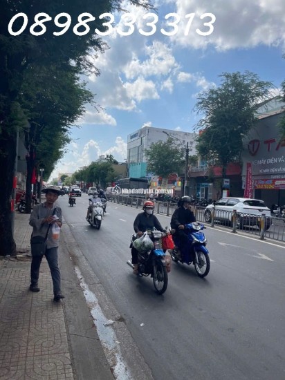Bán nhà Mặt tiền 146 Bis Trường Chinh, DT 5 x 18m, 4 tầng, gần vòng xoay Lăng Cha Cả, thu nhập ổn định 50 triệu/tháng, P. 13, Q. Tân Bình