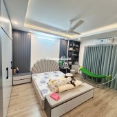 Nhà Tây Hồ, Nhà Lạc Long Quân! Diện tích 32m, 5 tầng, mặt. tiền. 5m!