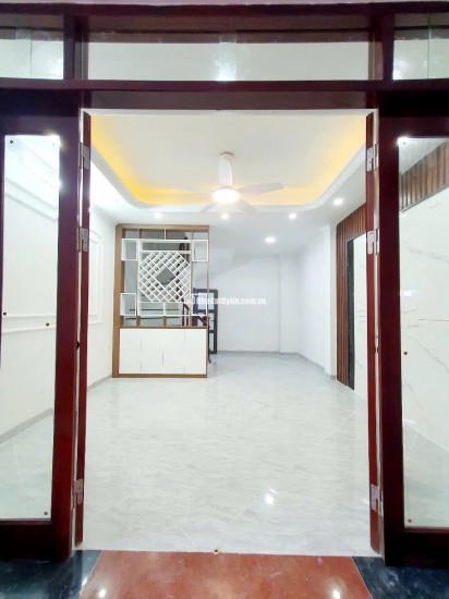 NHÀ ĐẸP MỚI TINH . Cổ Nhuế - Bắc Từ Liêm 35m 6 tầng mặt tiền 4,3m 7,25 tỷ 
sổ đỏ vuông vắn cất két .