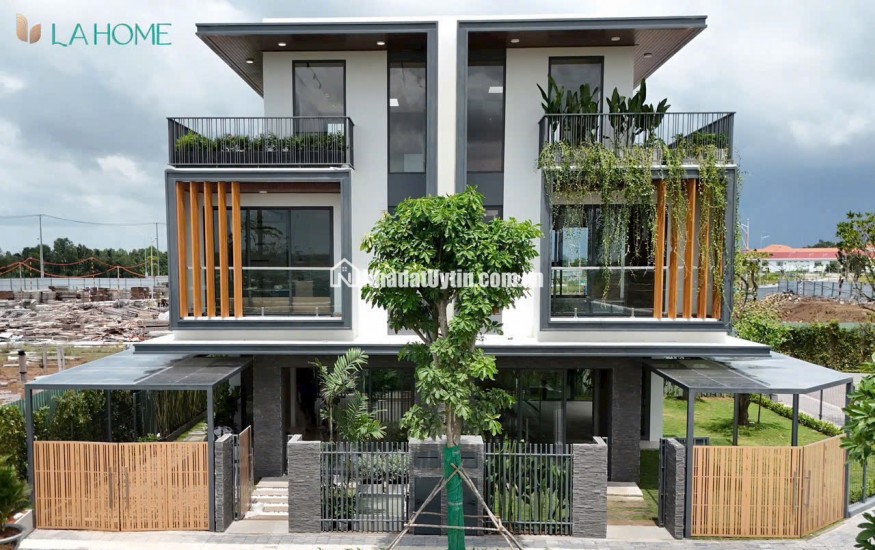 Nhà phố giáp Bình Chánh chỉ trả trước 850 triệu