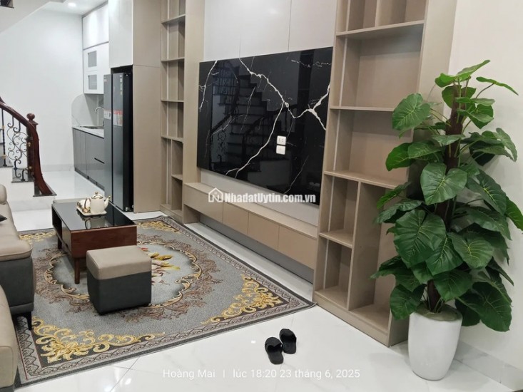 Tuyệt phẩm Tân Mai 5 tầng  36m2  - 7.68 tỷ. Sổ đỏ trao tay