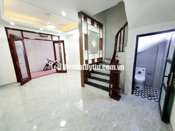NHÀ ĐẸP MỚI TINH . Cổ Nhuế - Bắc Từ Liêm 35m 6 tầng mặt tiền 4,3m 7,25 tỷ 
sổ đỏ vuông vắn cất két .