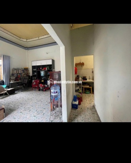 NHÀ GÓC 2 MẶT TIỀN – GIÁ CHỈ 1 TỶ 650 TRIỆU
Hẻm 129 Lê Hồng Phong, P. Tân Tiến, TP. Buôn Ma Thuột
Diện tích: 7x10m  Thổ cư 100%  Nhà góc 2 mặt tiền