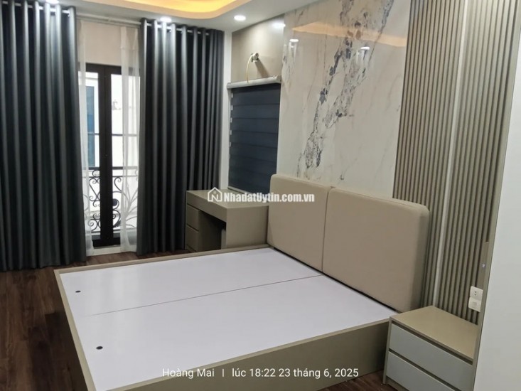 Tuyệt phẩm Tân Mai 5 tầng  36m2  - 7.68 tỷ. Sổ đỏ trao tay