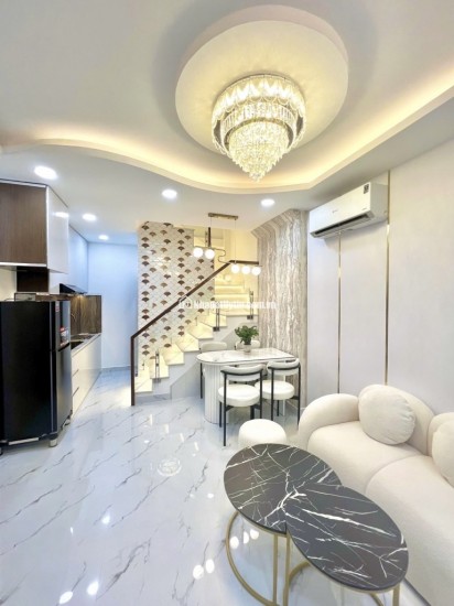 SIÊU PHẨM HOÀNG SA QUẬN 3

FULL NỘI THẤT SANG XỊN MỊN - 3 TẦNG 2PN

SD ~70M2 NGANG 3.6M SỔ A4 - 4.x TỶ