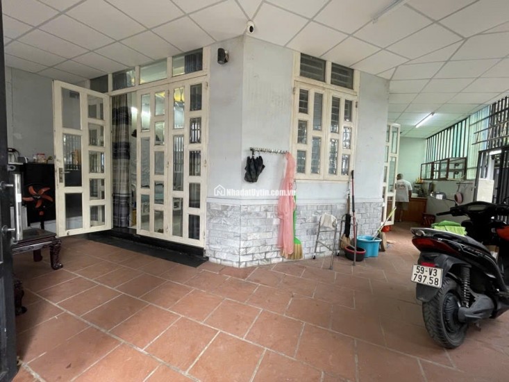 LÔ GÓC 2 MẶT XE TẢI ĐS 1 - 63m2 5 TẦNG  - CÁCH 1 CĂN RA VIEW SÔNG - NHỈNH 7 TỶ 

Mô tả: V0.7760111
LÔ GÓC 2 MẶT XE TẢI ĐS 1 - 63m2 5 TẦNG  - CÁCH
