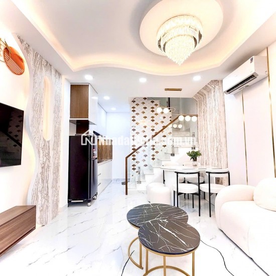 4 Tỷ nhỉnh: Nhà Quận 3- ngay bờ kè Hoàng Sa- Ngang gần 4m, 3 Tầng Full nội thất mới. VŨ 0933910039