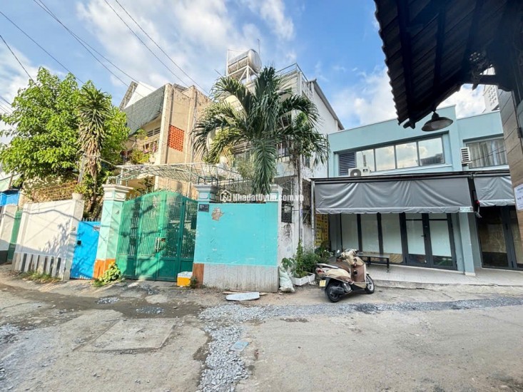 Bùi Đình Túy 72 m2,  2tầng ,  4.4 x17,  9.8 tỷ Phường 12 Bình Thạnh
Nhà cũ tiện xây mới, 3PN, 2 vệ sinh
Lh Thanh Hải 0905005058