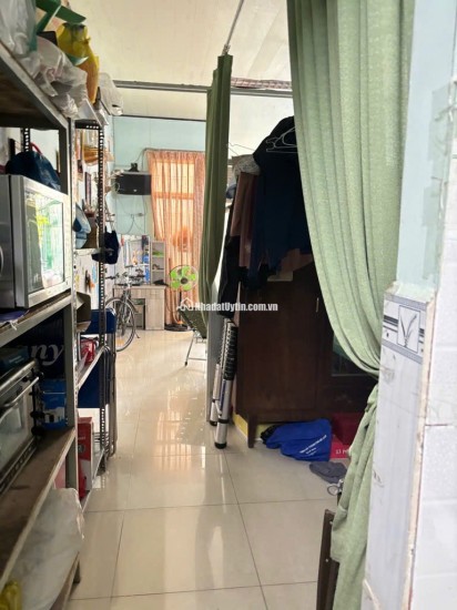 Bùi Đình Túy 72 m2,  2tầng ,  4.4 x17,  9.8 tỷ Phường 12 Bình Thạnh
Nhà cũ tiện xây mới, 3PN, 2 vệ sinh
Lh Thanh Hải 0905005058
