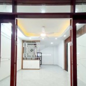 NHÀ ĐẸP MỚI TINH . Cổ Nhuế - Bắc Từ Liêm 35m 6 tầng mặt tiền 4,3m 7,25 tỷ 
sổ đỏ vuông vắn cất két .