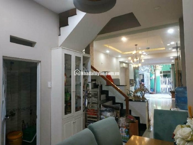 Bán nhà Tân Kỳ Tân Quý P.Bình Hưng Hòa Q.Bình Tân
* Dt: 4m x 13m 53m2
* Giá: 7.5 Tỷ
