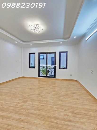 Bán nhà ngô gia tự 30m2 5 tầng xây mới gần ô tô tránh giá nhỉnh 5 tỷ