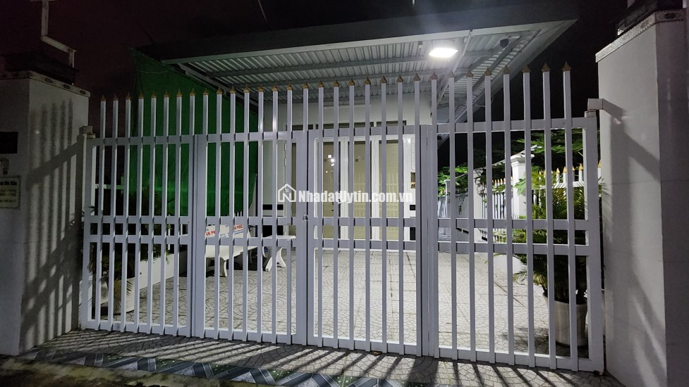 Nhà Đường Nguyễn Văn Quy, Hưng Phú, Cần Thơ: 270m², Sổ Hồng, Giá 3.2 Tỷ