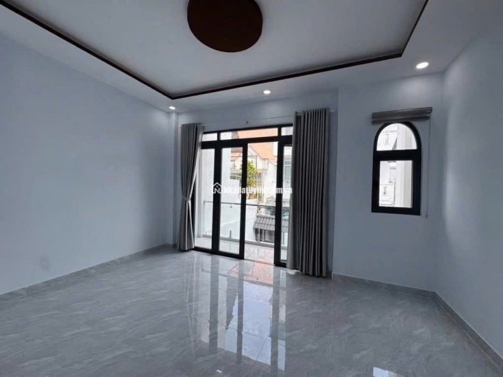 Hẻm xe hơi 1 / đường Bưng Ông Thoàn , P Phước Long B , Q9
5x20 , 2 tầng , 4 PN, 3 Wc hoàn công đủ chỉ 7,5 tỷ TL