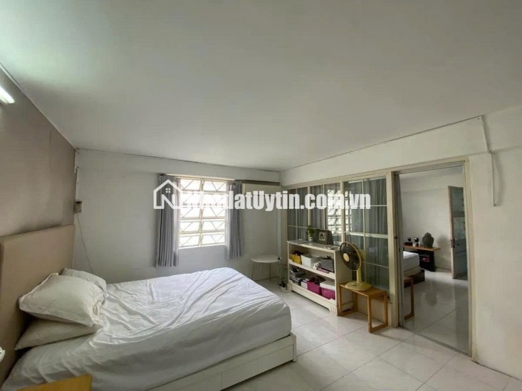 Đầu Tư/Cho Thuê: Nhà Hẻm Xe Hơi gần Hai Bà Trưng, Q1 - DT: 105m²,4 Tầng, 9PN - Giá Rẻ Nhất Khu Vực