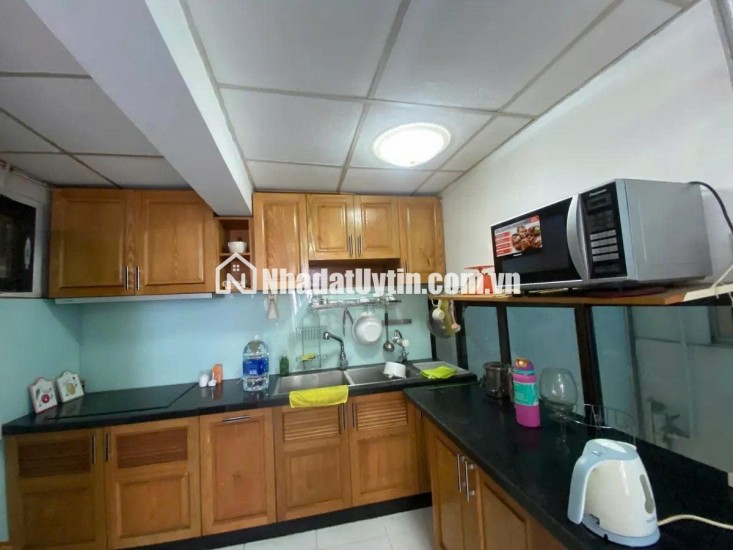 Đầu Tư/Cho Thuê: Nhà Hẻm Xe Hơi gần Hai Bà Trưng, Q1 - DT: 105m²,4 Tầng, 9PN - Giá Rẻ Nhất Khu Vực