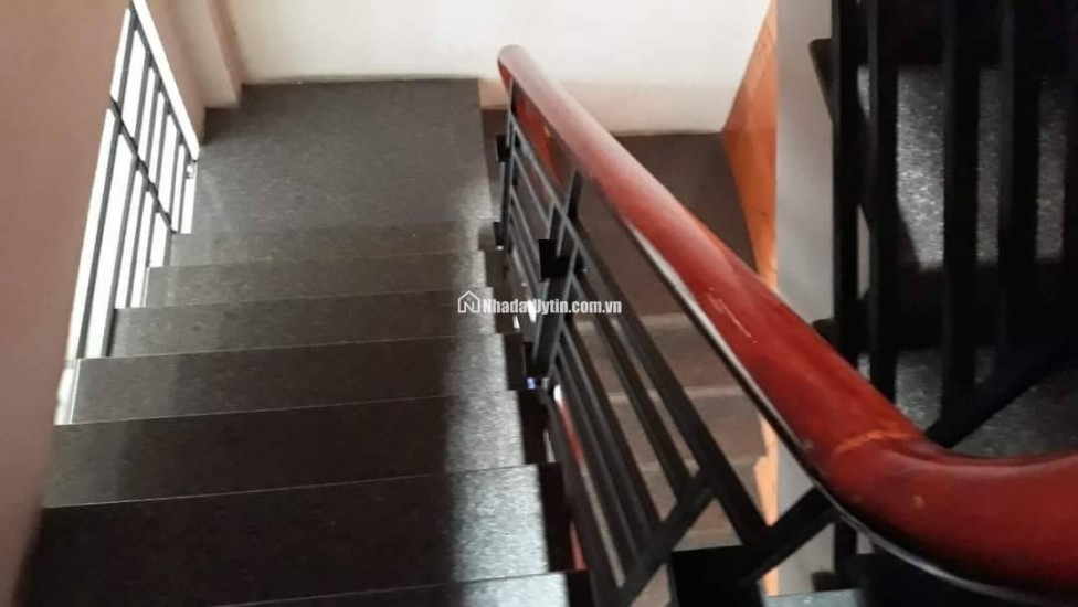 Bán nhà Lê thúc hoạch - Phú thọ hòa - Tân phú
* Dt : 4m x 16m 64m2
* 5 tầng
* Giá : 8.2 Tỷ