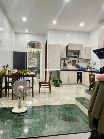 Bán gấp nhà đẹp Hòa Xuân sát khu biệt thự
