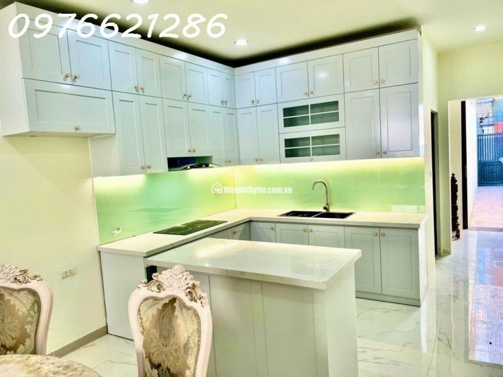 BÁN NHÀ 59M² GẦN CẦU CHUI – NGUYỄN VĂN CỪ, Ô TÔ ĐỖ CỔNG – DÂN XÂY 3 TẦNG CHẮC CHẮN, GIÁ CHỈ HƠN 6 TỶ
