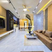 BÁN NHÀ 3 TẦNG MẶT TỀN 7M5 HOÀ MINH_7,6 TỶ_FULL NỘI THẤT CAO CẤP