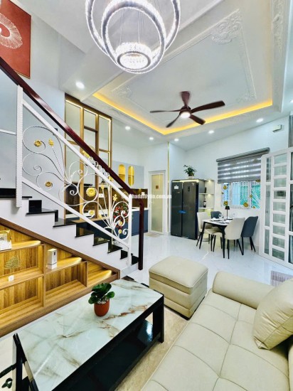 SIÊU PHẨM THÍCH QUẢNG ĐỨC – PHÚ NHUẬN  5 TẦNG ĐẸP - NGANG KHỦNG 5.4M - FULL NỘI THẤT