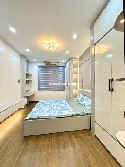  NHÀ ĐẸP GIẢI PHÓNG - Ô TÔ - NGÕ THÔNG 32M *5 tầng * 7.85 tỷ thương lương mạnh