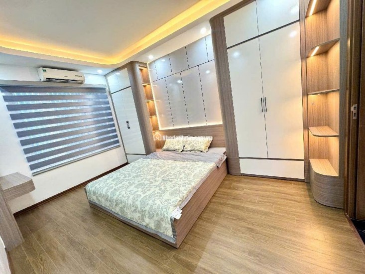  NHÀ ĐẸP GIẢI PHÓNG - Ô TÔ - NGÕ THÔNG 32M *5 tầng * 7.85 tỷ thương lương mạnh