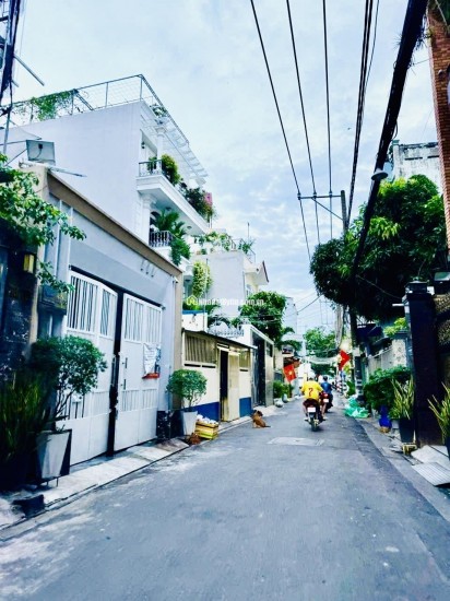Bán nhà mặt tiền đường Cộng Hòa, P.13, Tân Bình (5x40) hàng rẻ