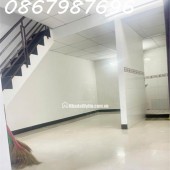 Căn nhà tập thể 74B Quang Trung, hẻm 2,4m * Cách biển Trần Phú: 450m. Giá: 2,150 tỷ
