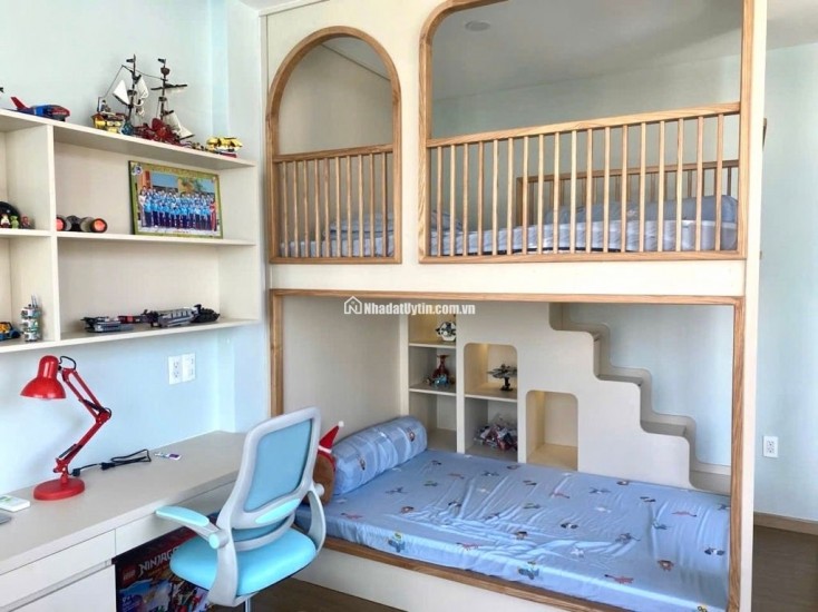 Hẻm Ô Tô - 3 Tầng đúc - Sát Mặt Tiền - Chỉ cách Quận 1 Cây cầu - 42m2 - Nhà mới vào ở ngay - P. Bình Lợi Trung