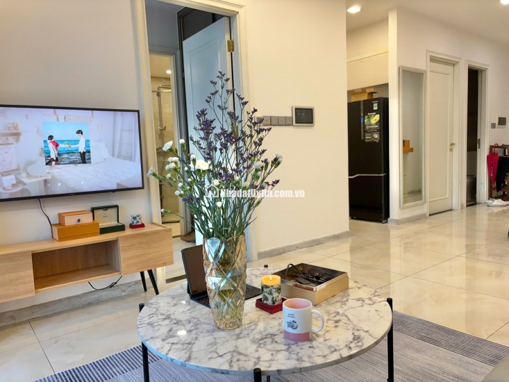 CHO THUÊ CHCC VINHOMES GOLDEN RIVER 70M2 (2PN) CHỈ 26TR/TH. LH 0906322053 LINH.