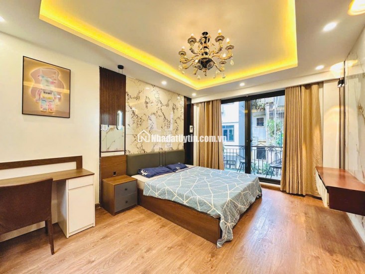 THẠCH BÀN – NHÀ DÂN XÂY 42M2 × 5 TẦNG – Ô TÔ ĐỖ CỬA – NHỈNH 8 TỶ