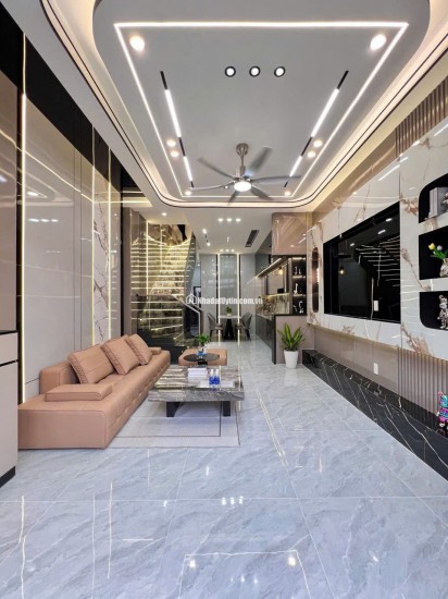 Nhà mới hiện đại 2 tầng, diện tích lý tưởng tại trung tâm P.Chánh Hiệp (Bình Dương)